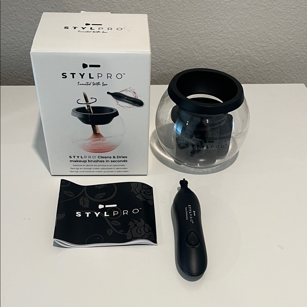 Electric Makeup Brush Cleaner & Dryer - Black